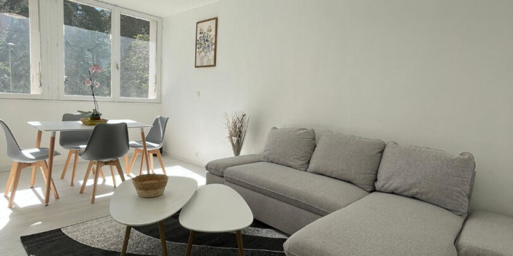 appartement à PAU (64000)