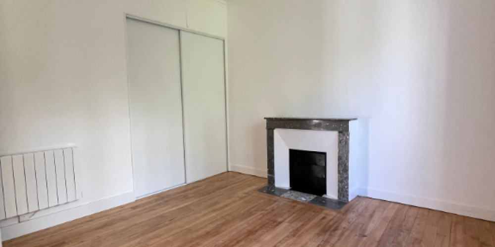 appartement à PAU (64000)