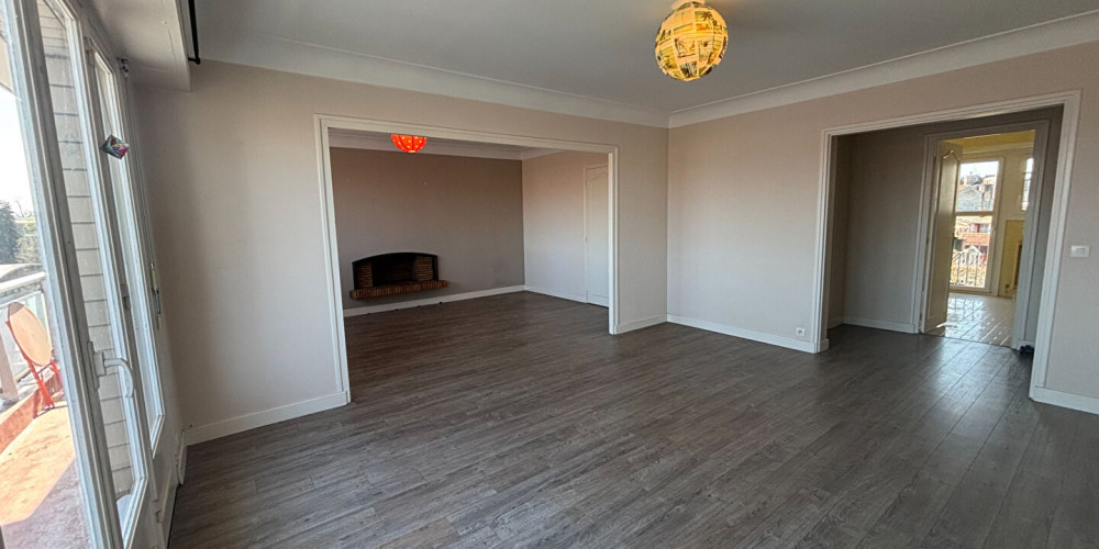 appartement à PAU (64000)