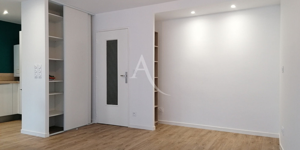 appartement à PAU (64000)