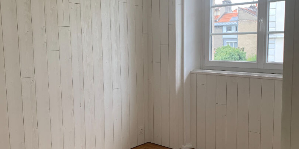 appartement à PAU (64000)