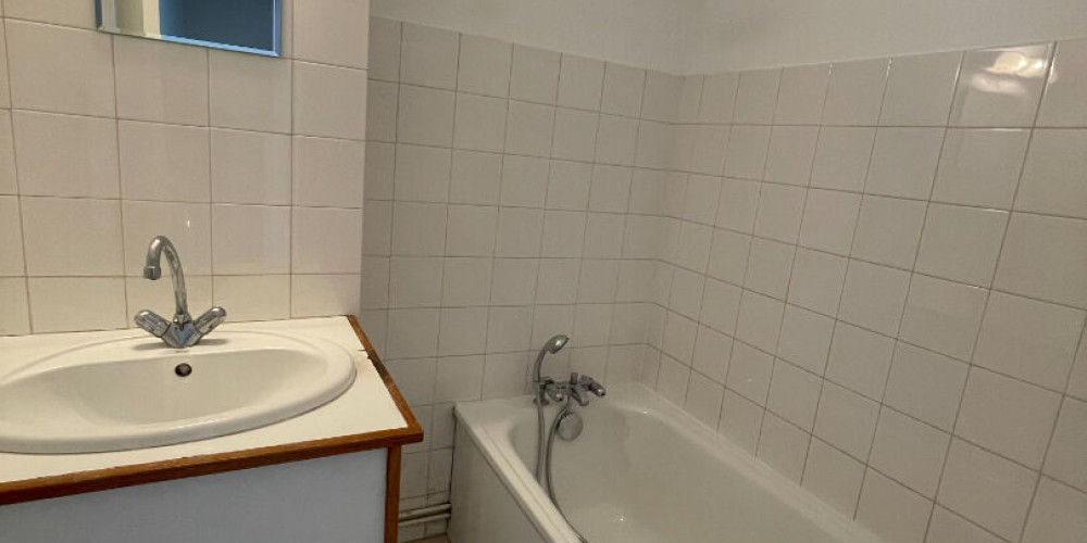 appartement à PAU (64000)