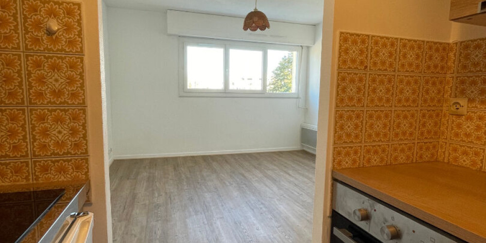 appartement à PAU (64000)