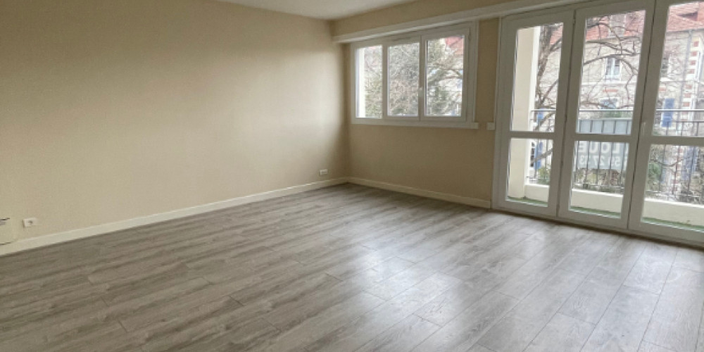 appartement à PAU (64000)