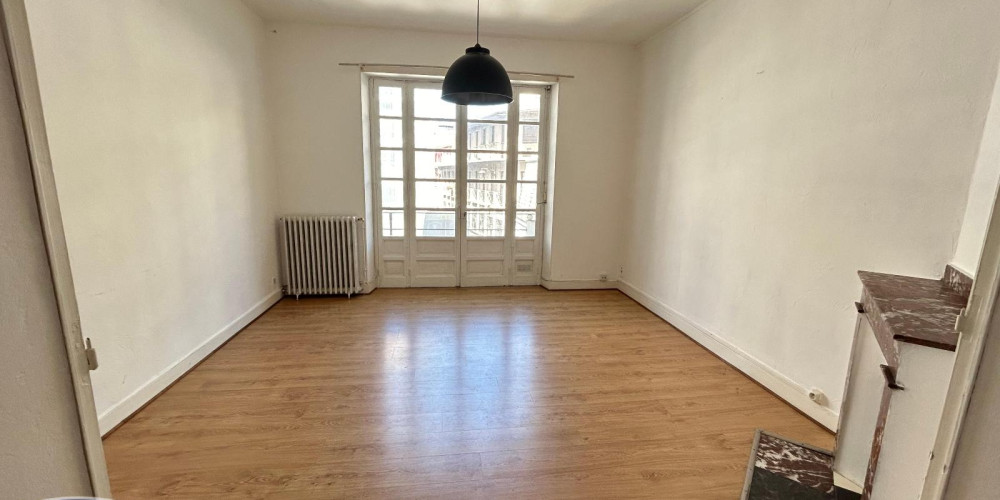 appartement à PAU (64000)