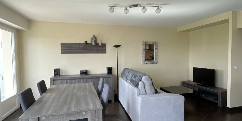 appartement à PAU (64000)