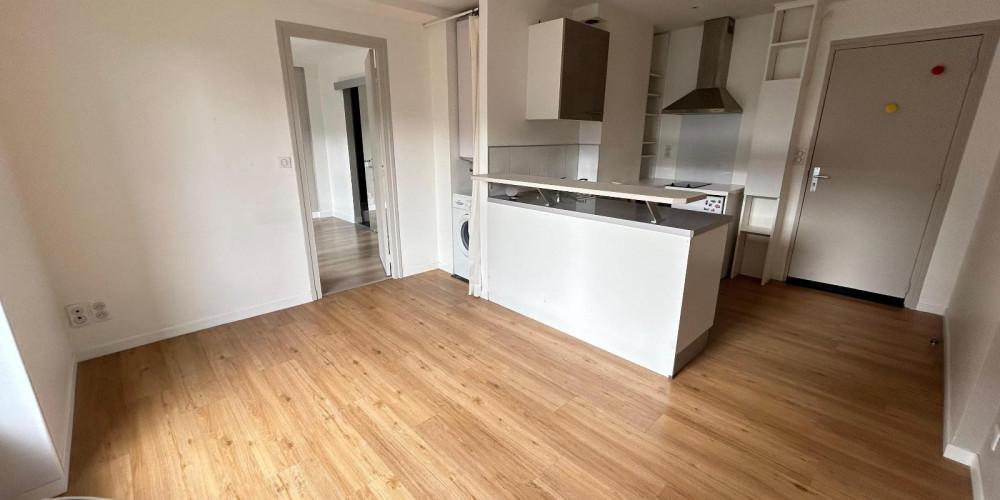 appartement à PAU (64000)