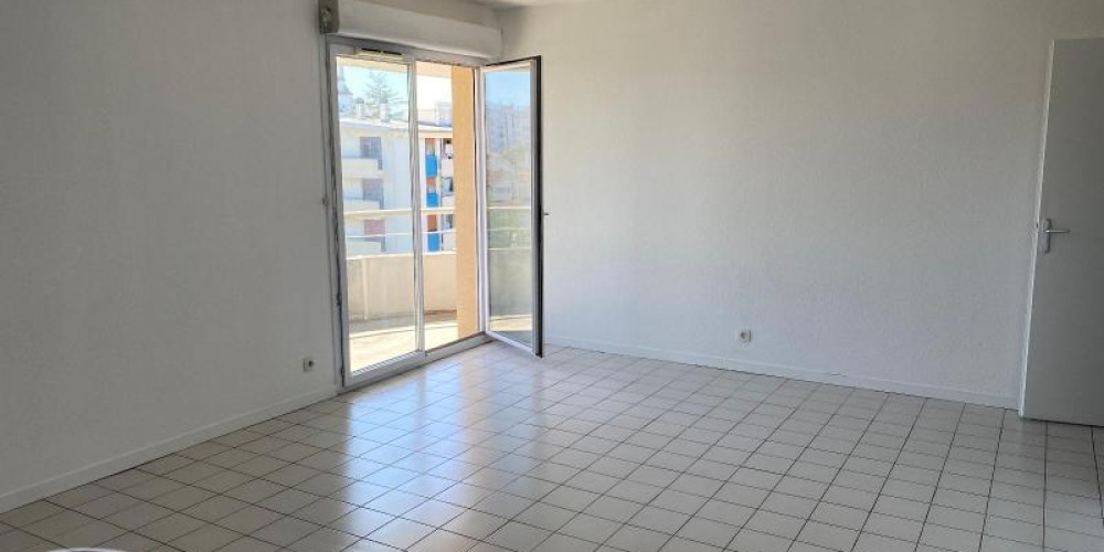 appartement à PAU (64000)
