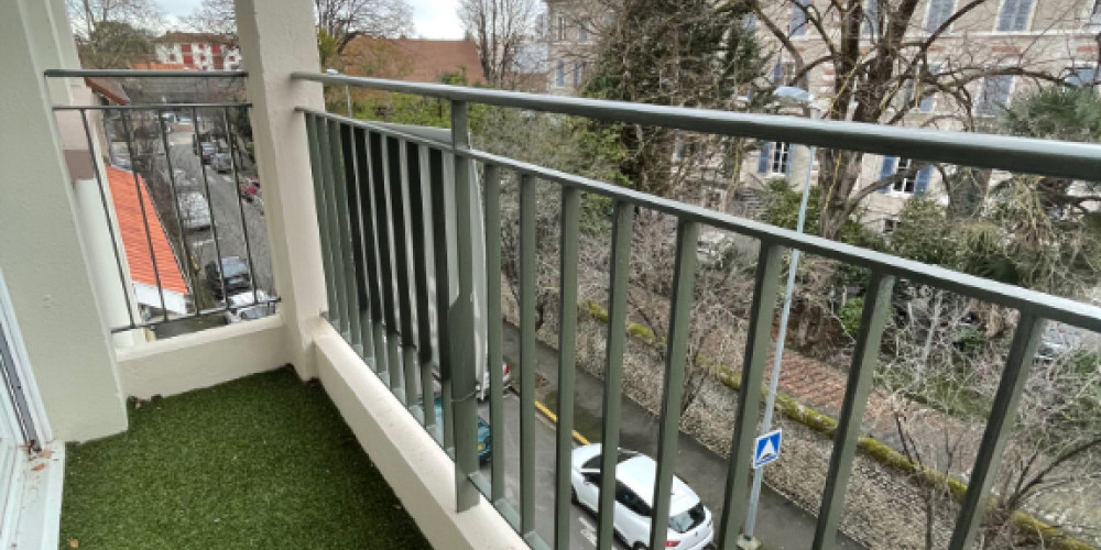 appartement à PAU (64000)