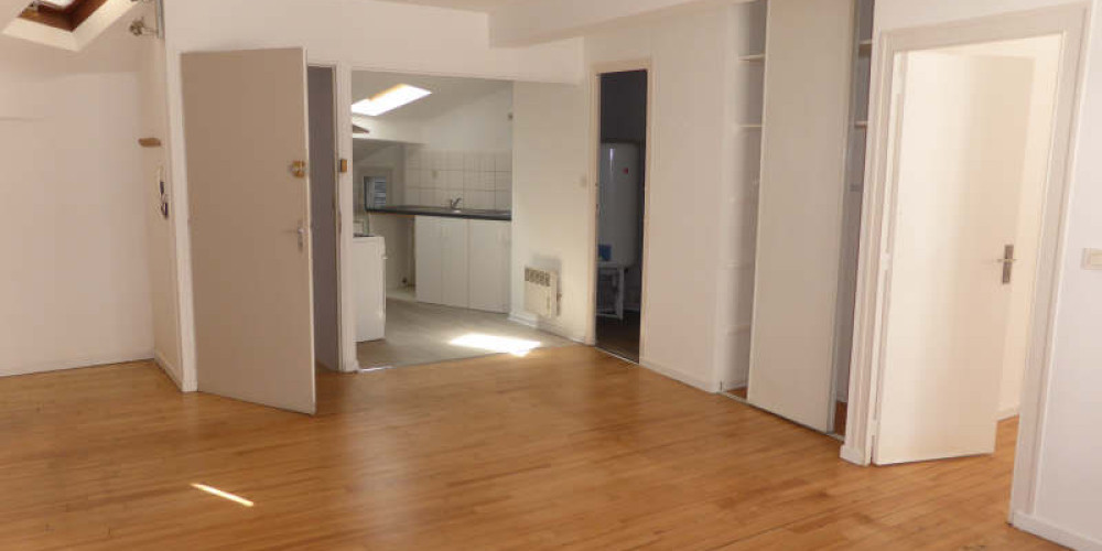 appartement à PAU (64000)