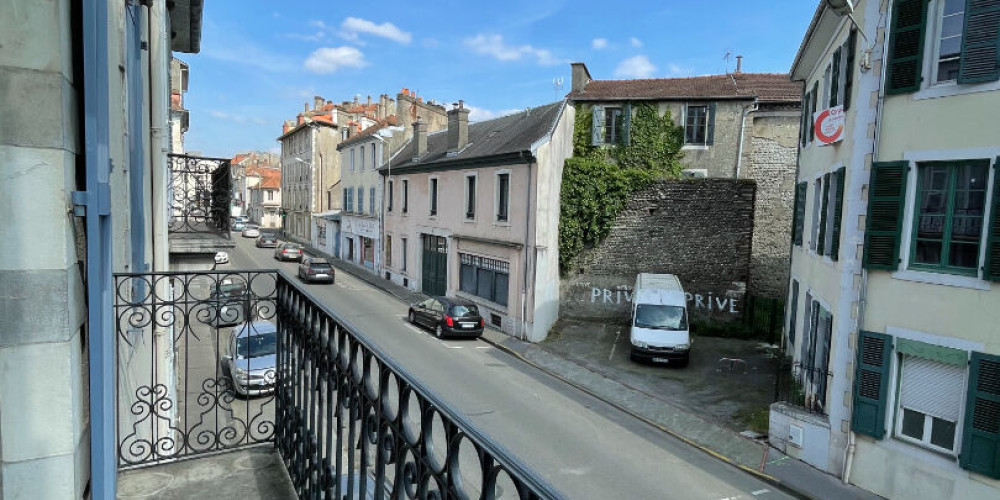 appartement à PAU (64000)