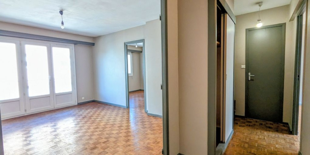 appartement à PAU (64000)