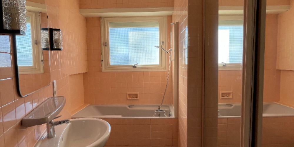 appartement à PAU (64000)