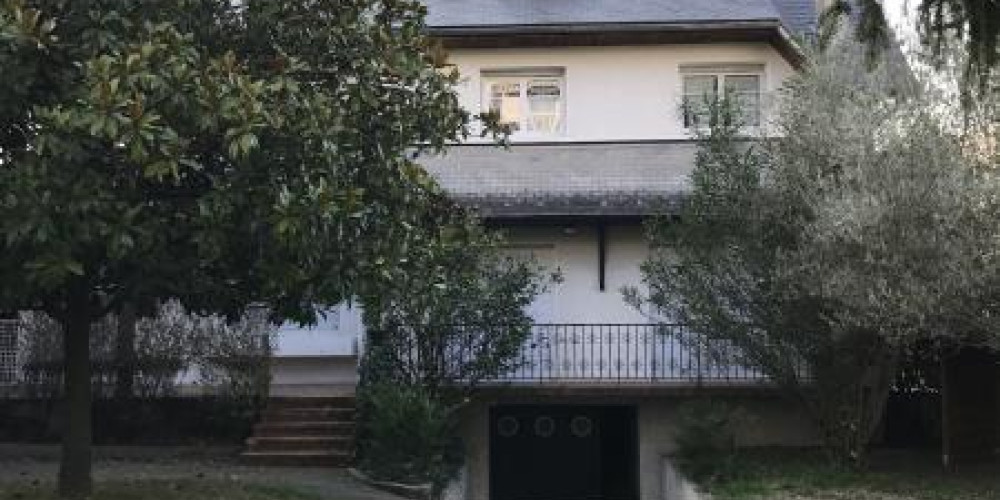 appartement à PAU (64000)