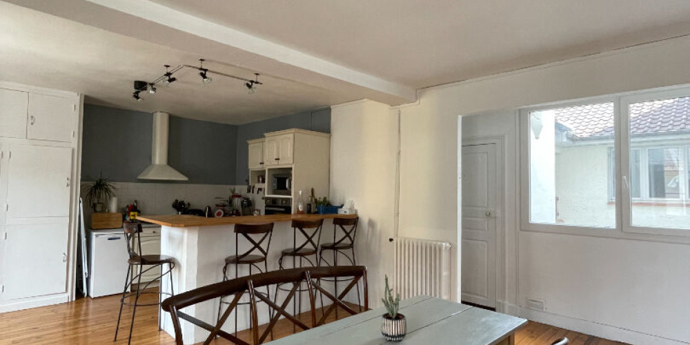 appartement à PAU (64000)
