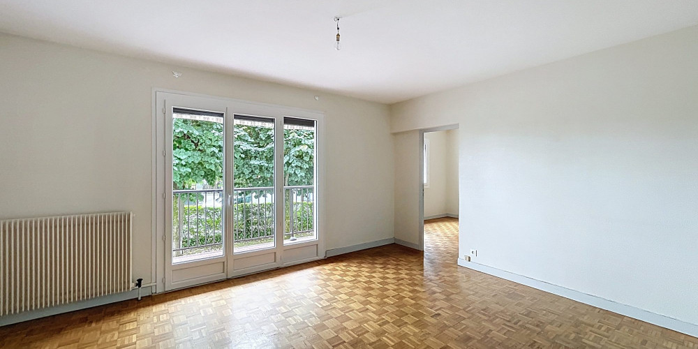 appartement à PAU (64000)