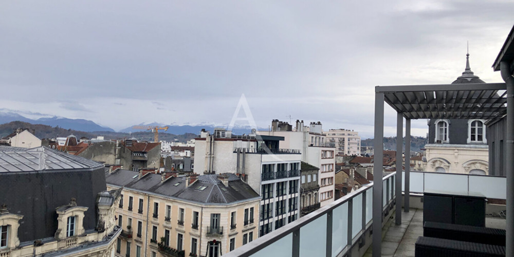 appartement à PAU (64000)