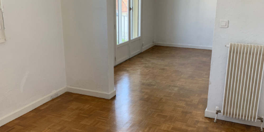 appartement à PAU (64000)