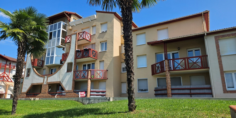 appartement à PAU (64000)