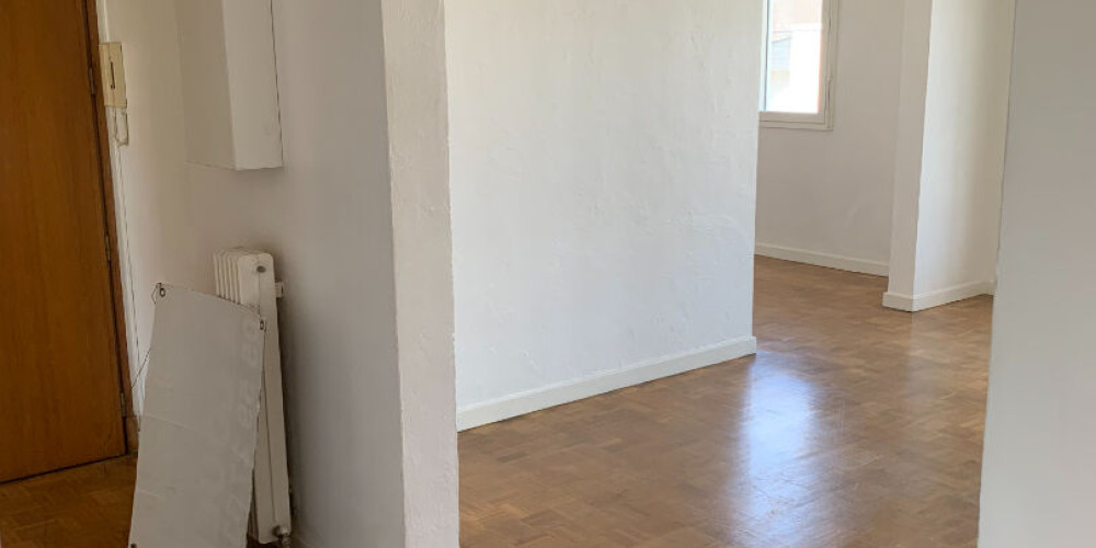 appartement à PAU (64000)