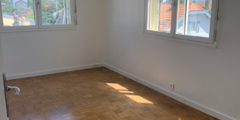 appartement à PAU (64000)