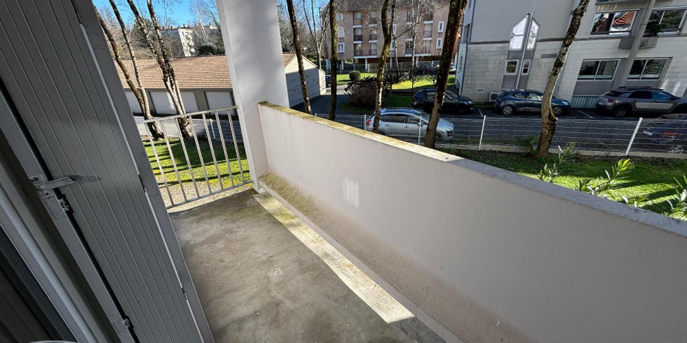 appartement à PAU (64000)