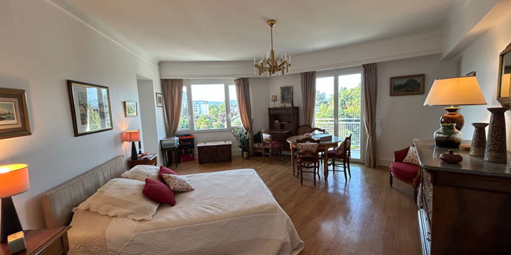 appartement à PAU (64000)