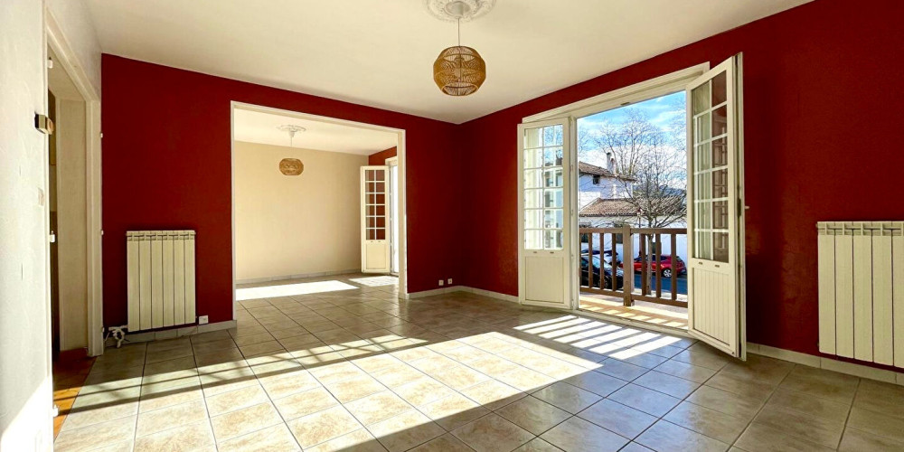 appartement à URRUGNE (64122)