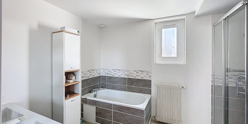 appartement à LONS (64140)