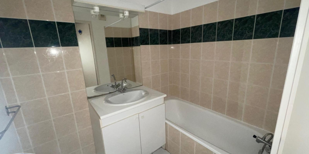 appartement à LONS (64140)