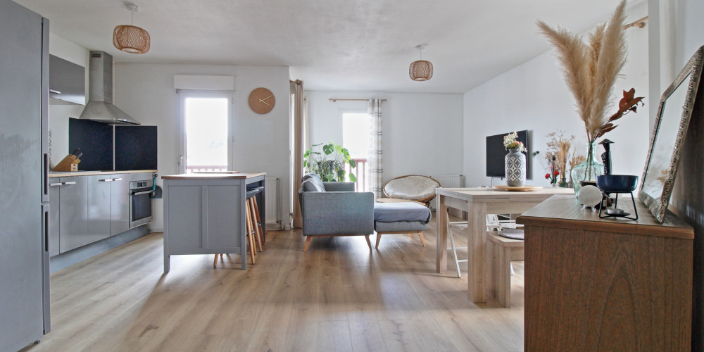 appartement à BASSUSSARRY (64200)