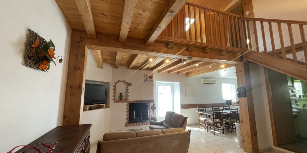 appartement à MENDIVE (64220)