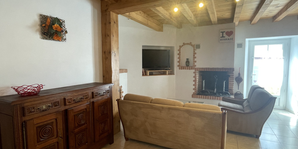 appartement à MENDIVE (64220)