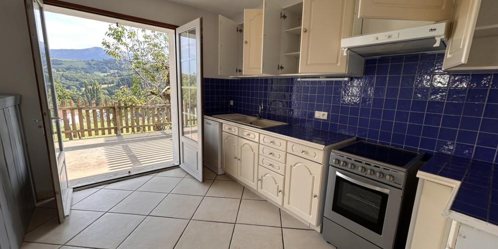 appartement à MENDIONDE (64240)
