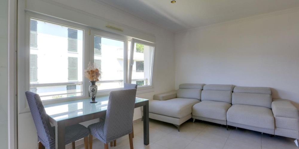 appartement à URRUGNE (64700)