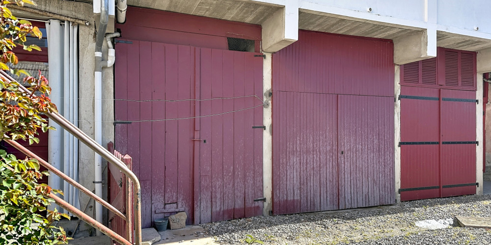 appartement à NAY (64800)