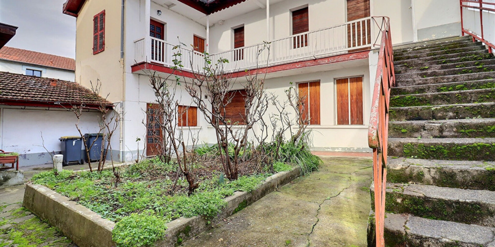 immeuble à PAU (64000)