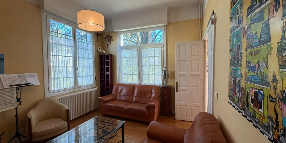 maison à PAU (64000)