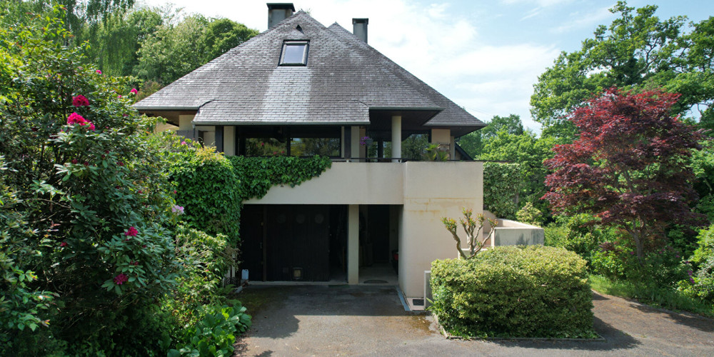 maison à PAU (64000)