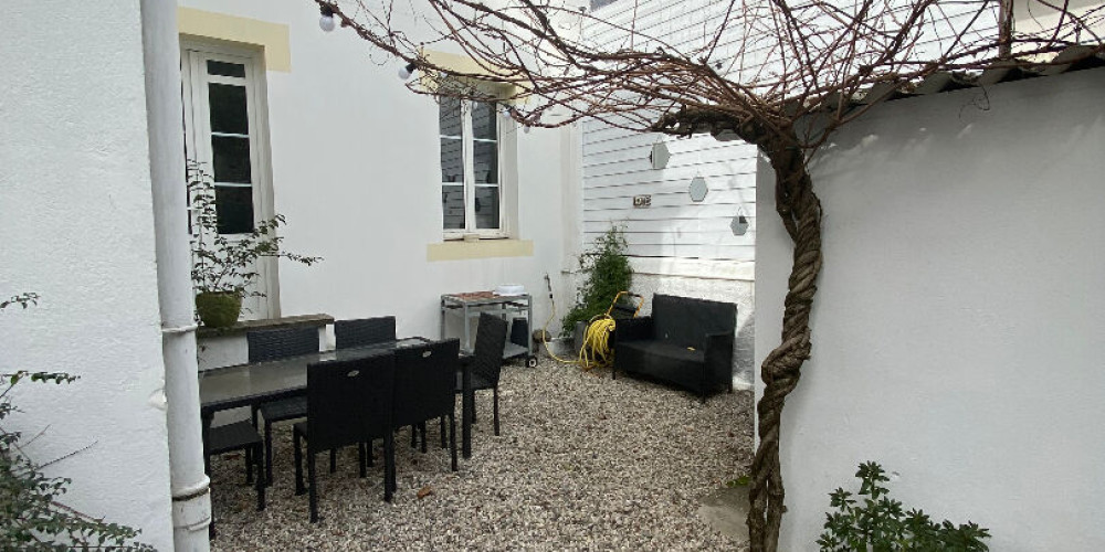 maison à PAU (64000)