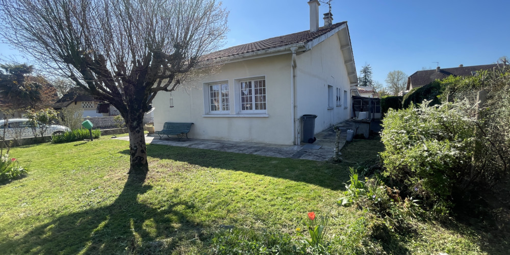 maison à PAU (64000)