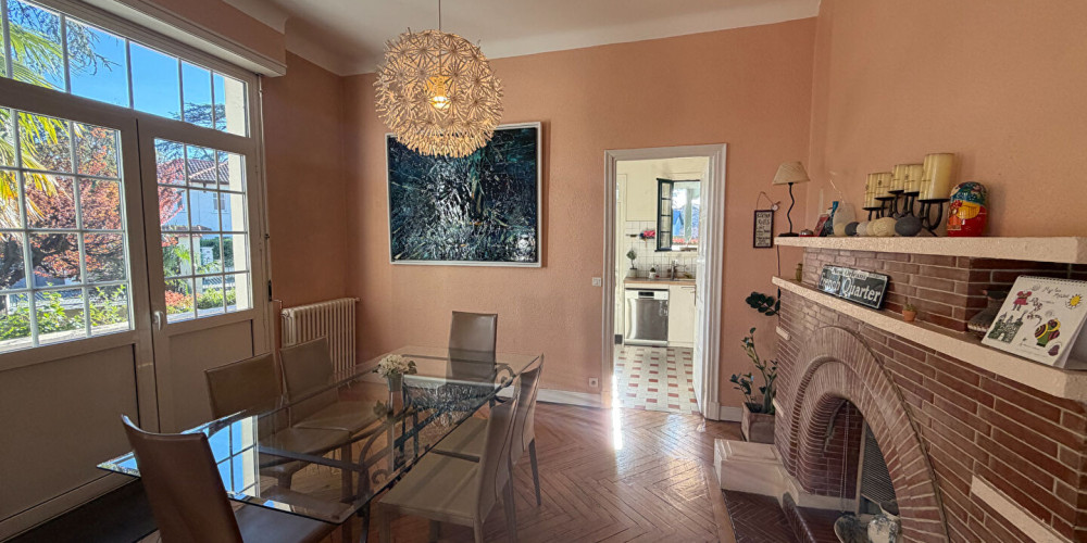 maison à PAU (64000)