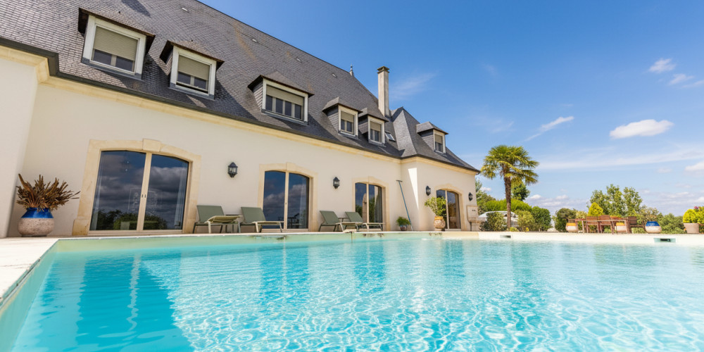 maison à PAU (64000)