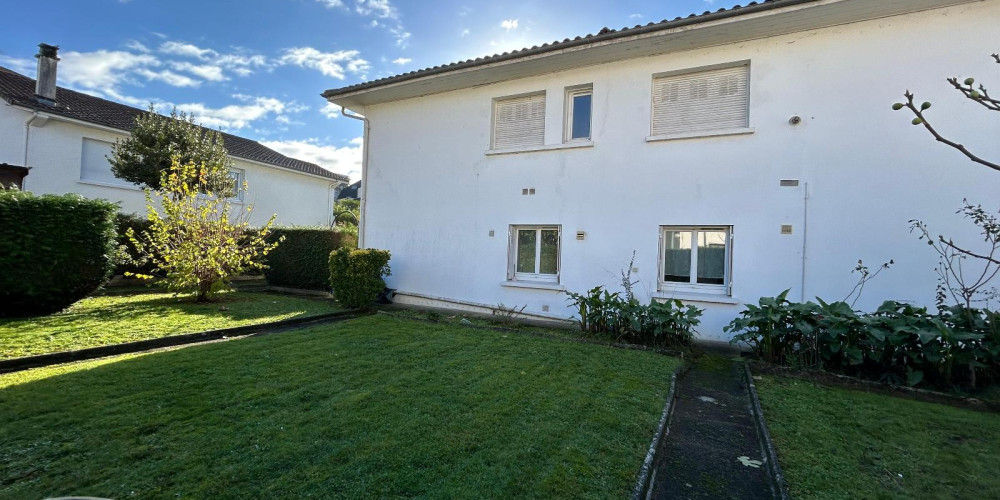 maison à PAU (64000)