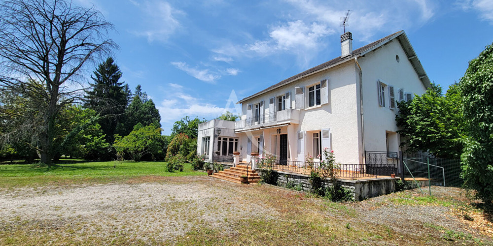 maison à PAU (64000)