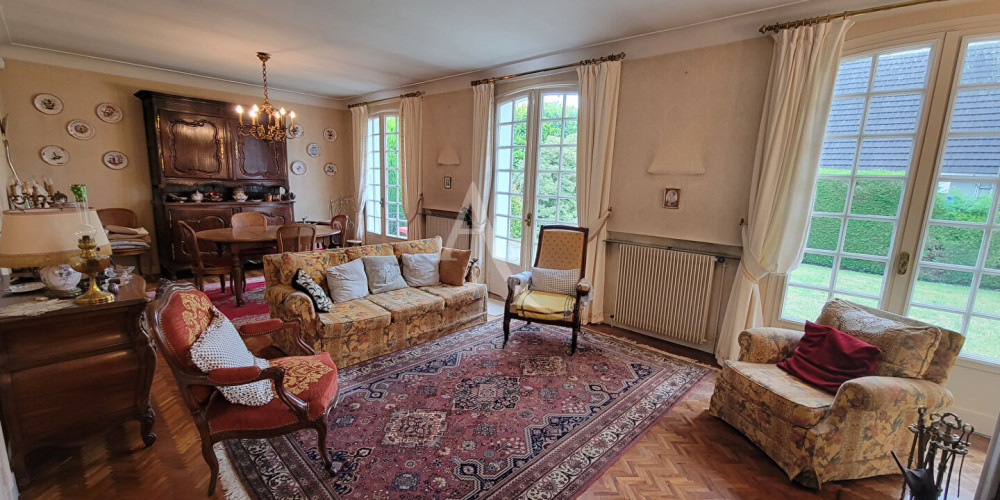 maison à PAU (64000)