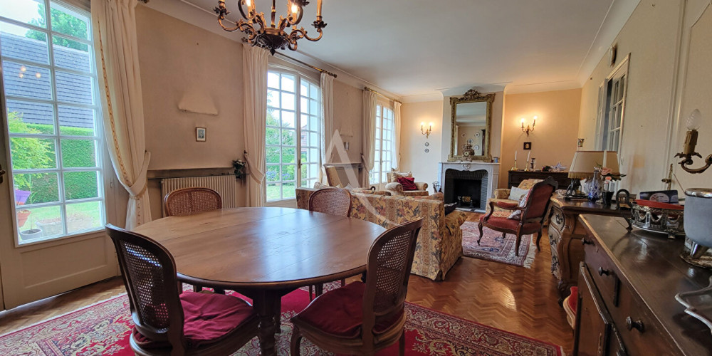 maison à PAU (64000)