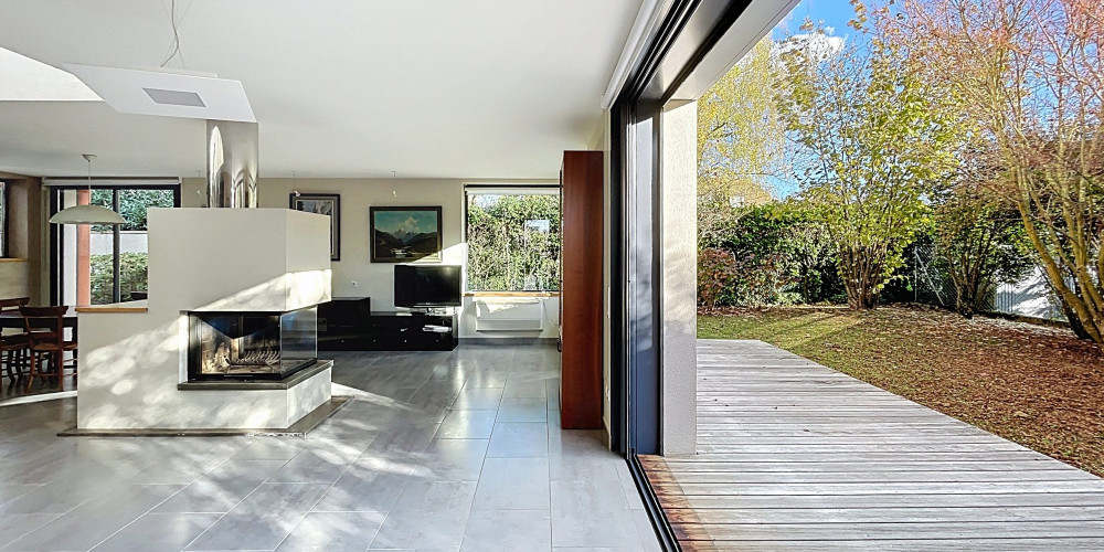 maison à PAU (64000)