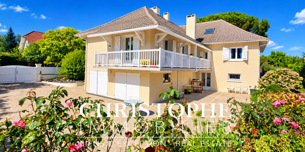 maison à PAU (64000)