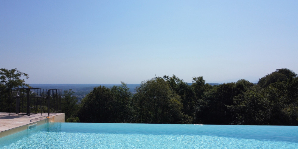 maison à PAU (64000)